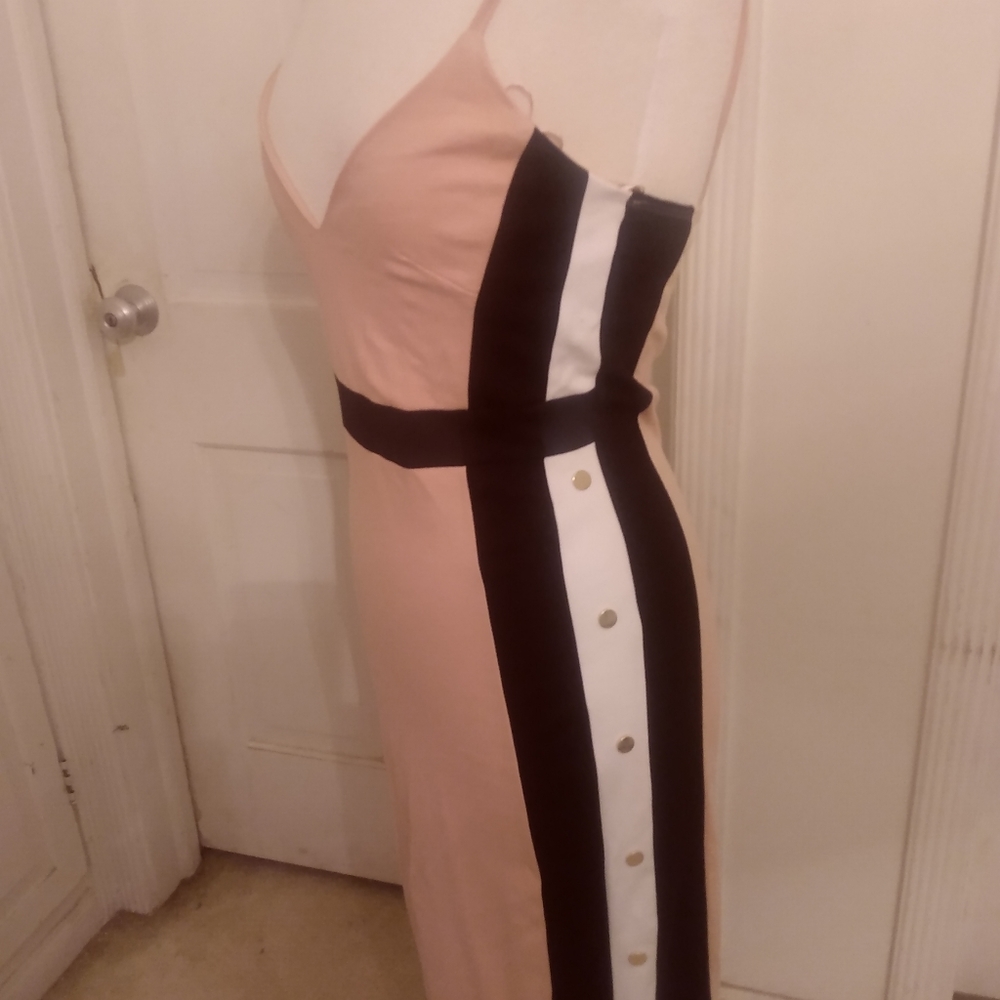 Dress - Picture 2 of 5